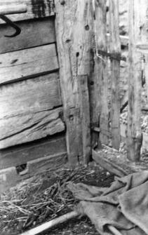 Post-and-plank barn