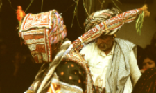 Pan młody - ślub pasterzy kachchi rabari (Dokument ikonograficzny)