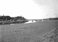 Piekary, powiat Krak&oacute;w : widok na dolinę Wisły ze stanowiskami Piekary I i II