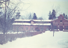 Schronisko PTTK - widok od Marszałkowskiego
