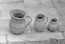 Plaited jugs for blueberries