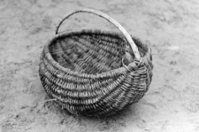 Wicker basket with a handle