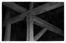 A structure resembling plough structure