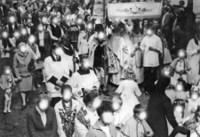 A procession, a folk outfit