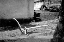 Incomplete half-iron plough