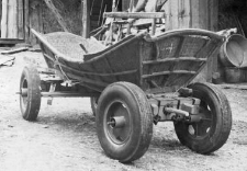 Wagon with a braided box