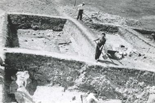Research trenches with profile witnesses during excavations in the collegiate church