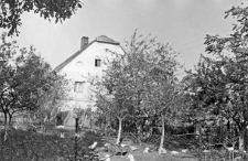 half-hipped roof