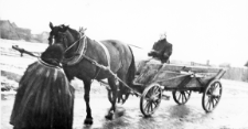 [A wooden cart] [An iconographic document]