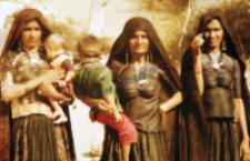 Women of the group kachchi rabari (Iconographic document)