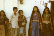 Portret nastolatków, pasterze kachchi rabari (Dokument ikonograficzny)