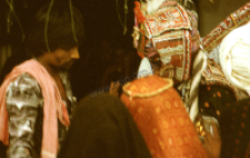 Młoda para i bramin - ślub pasterzy kachchi rabari (Dokument ikonograficzny)