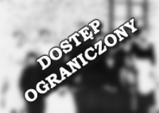[A multi-generational family in front of a house] [An iconographic document]