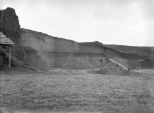 Bas&oacute;w koło R&oacute;wnego : profil ścianki p&oacute;łnocnej