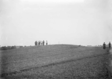 Wieś Wolica : kurhan rozkopywany w 1925 roku przez Irenę Sawicką