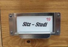 Sitz-Studi