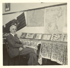 Witold Eichler with zoological collections